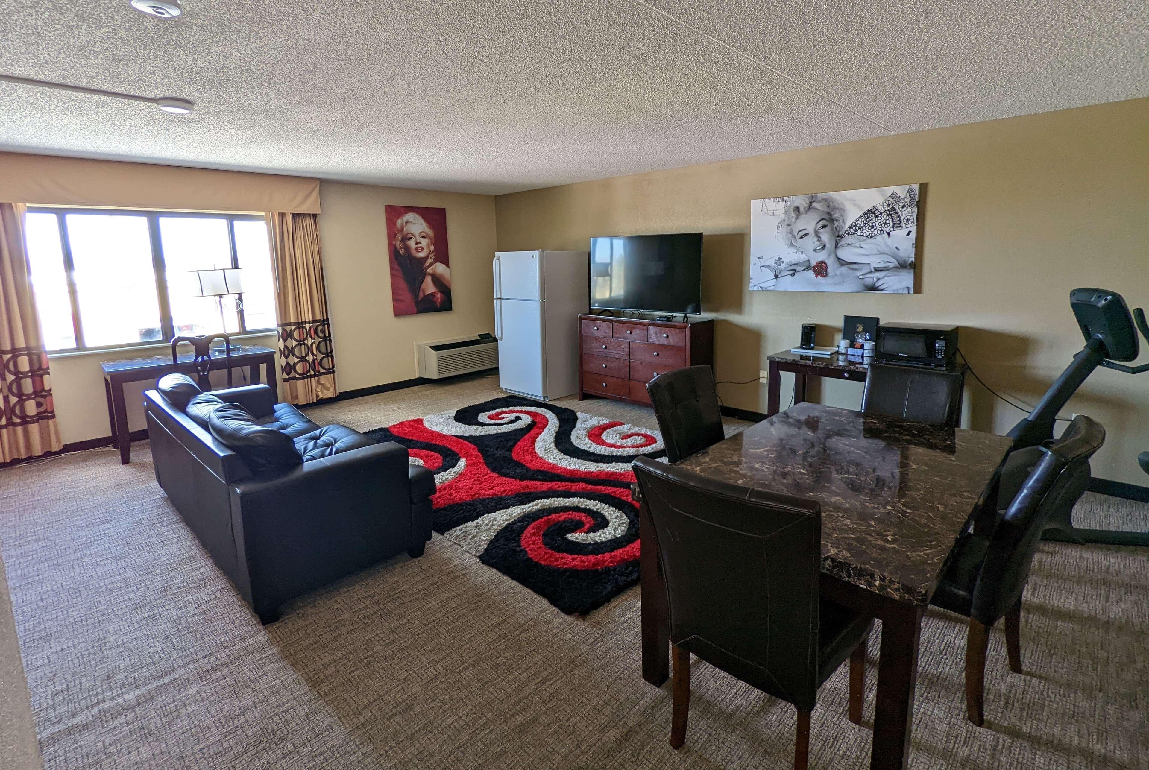 מלון Super 8 By Wyndham Wichita North מראה חיצוני תמונה