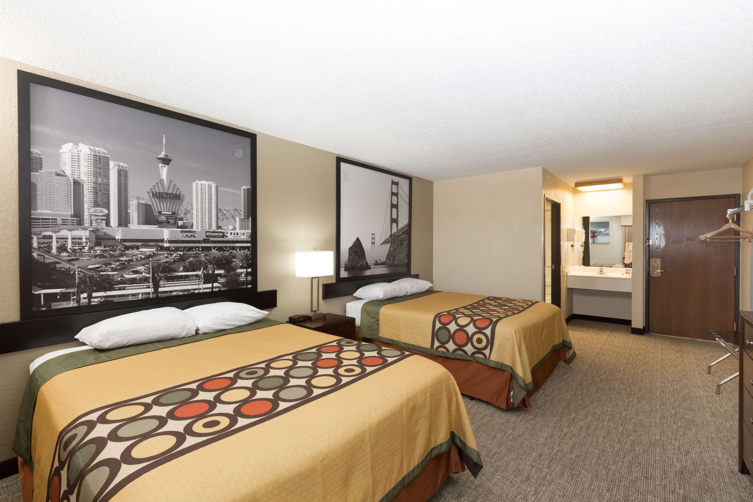 מלון Super 8 By Wyndham Wichita North מראה חיצוני תמונה