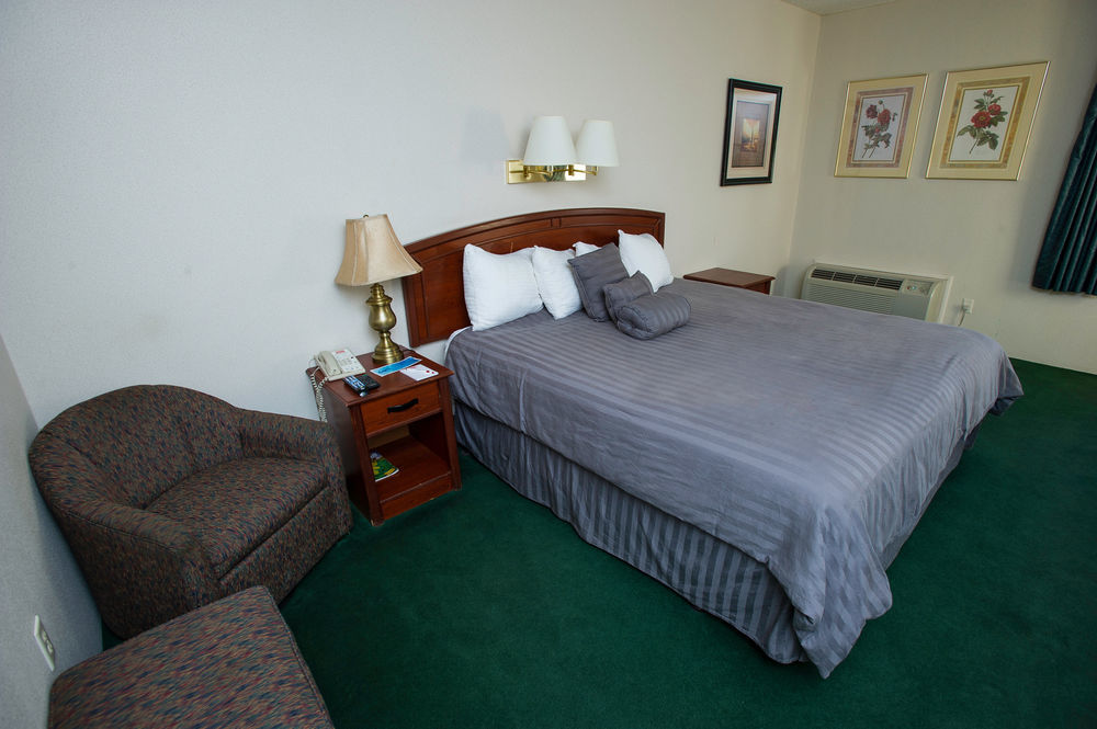 מלון Super 8 By Wyndham Wichita North מראה חיצוני תמונה