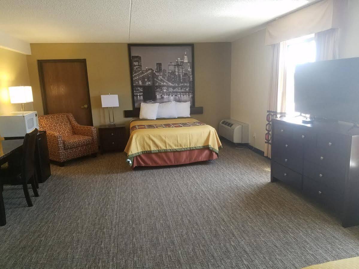 מלון Super 8 By Wyndham Wichita North מראה חיצוני תמונה